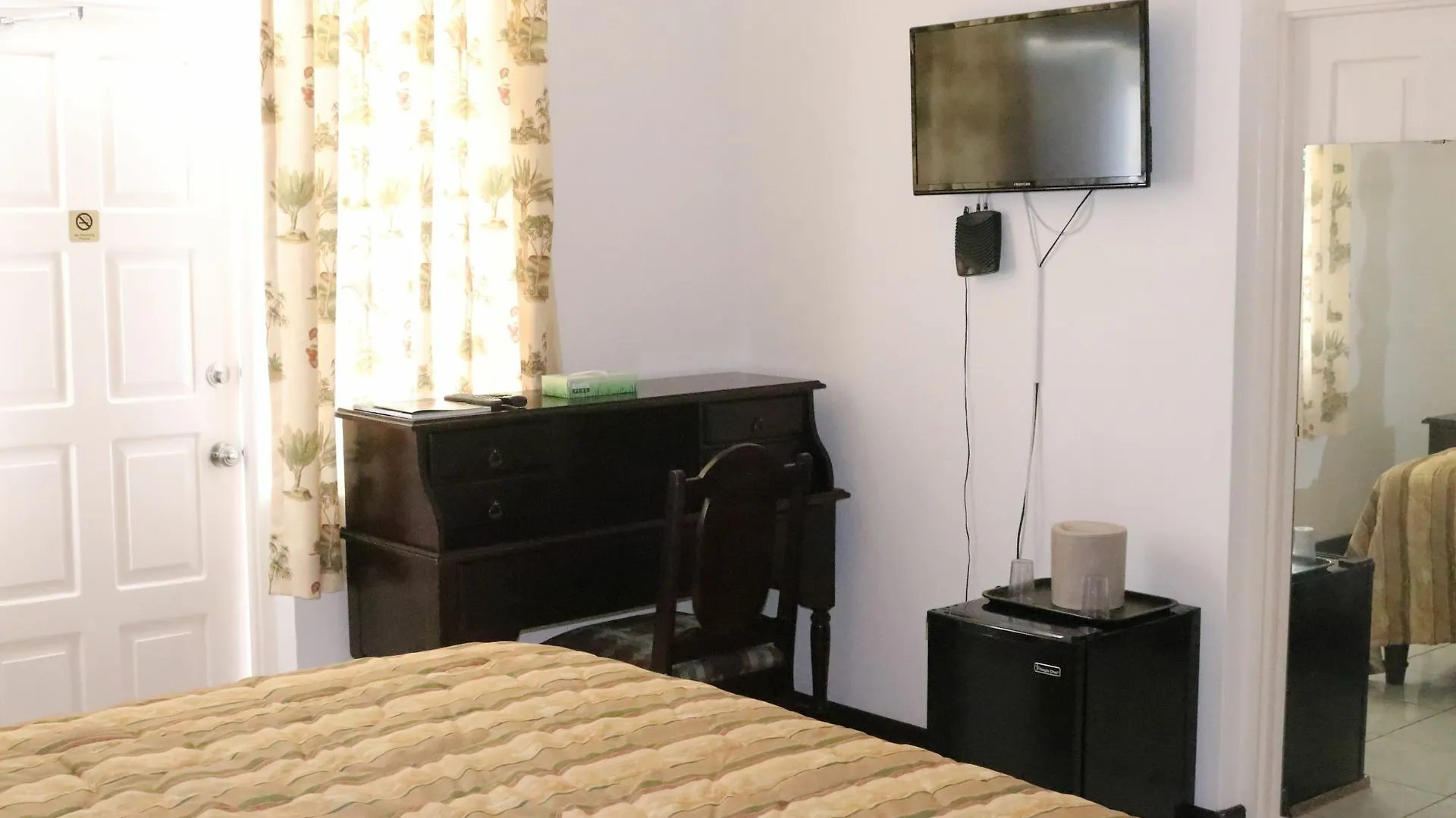 Villa Pink Rock Bed & Breakfast Ocho Rios